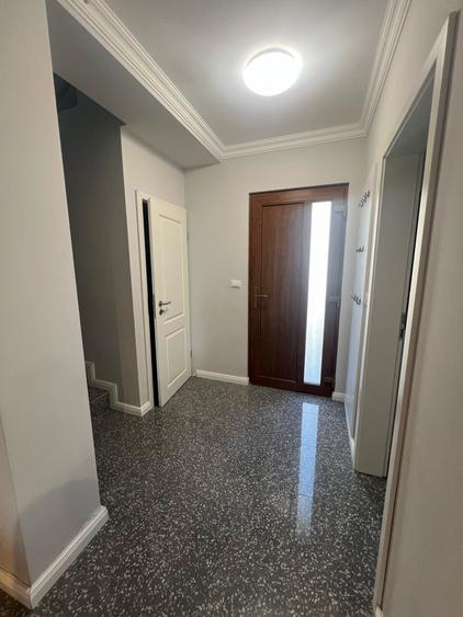 Casă individuală cu 3 camere cu Canalizare în Dumbrăvița