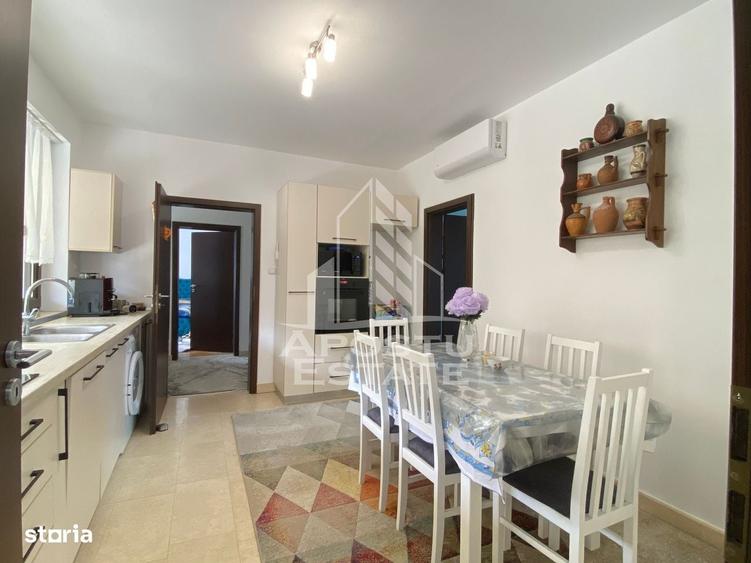 Casă cu 4 camere în Est