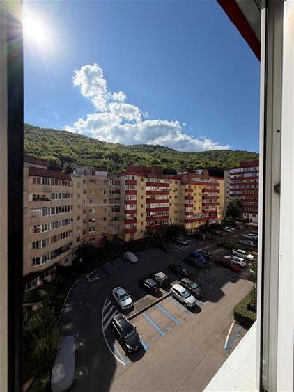 Inchiriere 3 camere zona Racadau gama LUX, etaj 5, insorit - 10