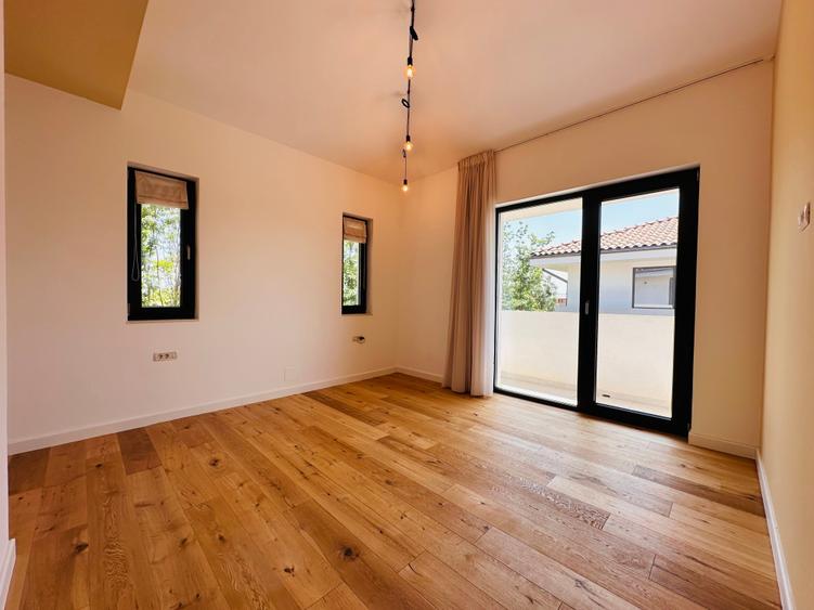 Duplex cu 5 camere cu Canalizare în Corbeanca