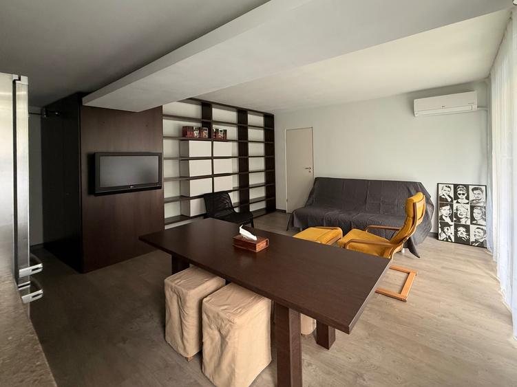 Apartament cu 2 camere semidecomandat în Sebastian