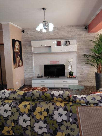 Apartament cu 3 camere în Tomis Nord