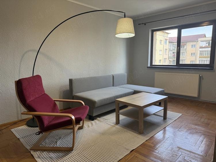 Apartament cu 2 camere decomandat în Central