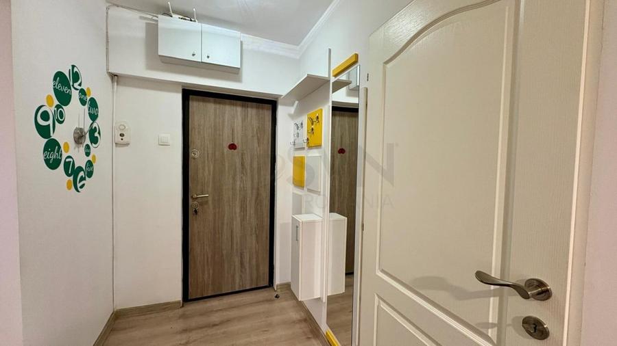 Apartament cu 2 camere semidecomandat în Tei