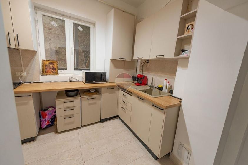 Apartament cu 3 camere semidecomandat, mobilat în Dorobanți