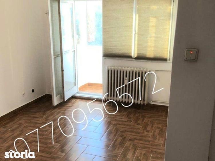 Garsonieră decomandată în Tei