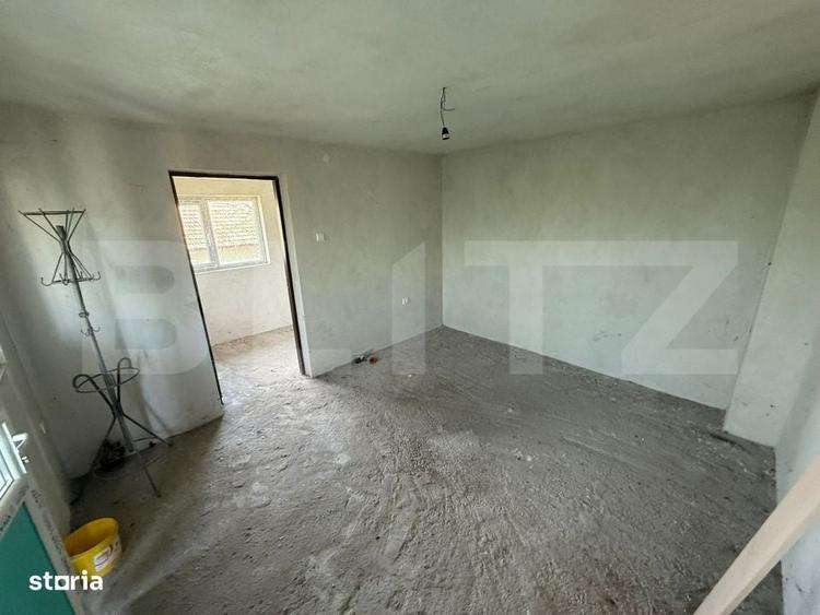 Casă cu 3 camere în Jiul