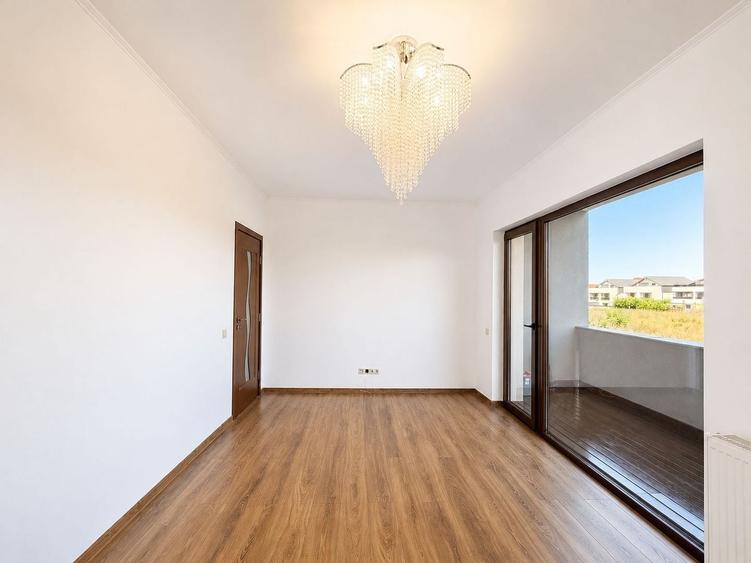 Apartament cu 2 camere decomandat în Europa