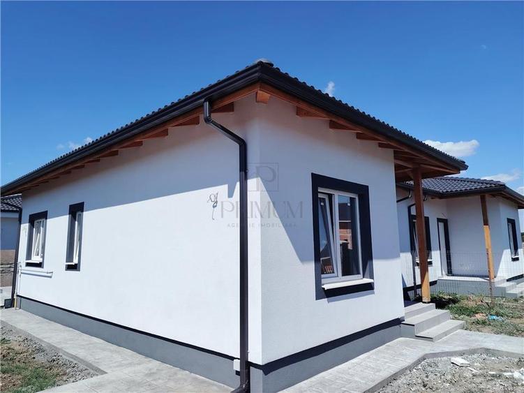 Duplex cu 3 camere cu Teren 350 Mp în Moșnița Veche