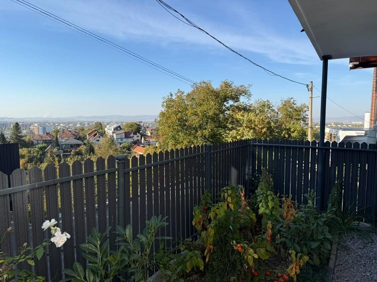 Apartament cu 2 camere semidecomandat în Brașovul Vechi