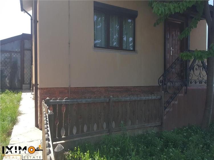 Casă cu 4 camere în Fântânele