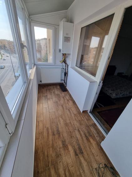 Apartament cu 3 camere decomandat în Cetate