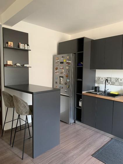 Casă individuală cu 4 camere cu Teren 400 Mp în Șimnicu de Sus