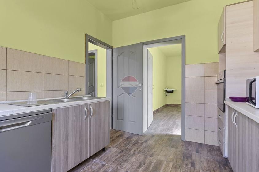 Casă individuală cu 7 camere cu Teren 1363 Mp în Sânnicolau Mic