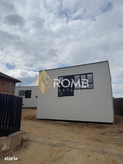 Casă cu 5 camere decomandat cu Teren 420 Mp în Florești