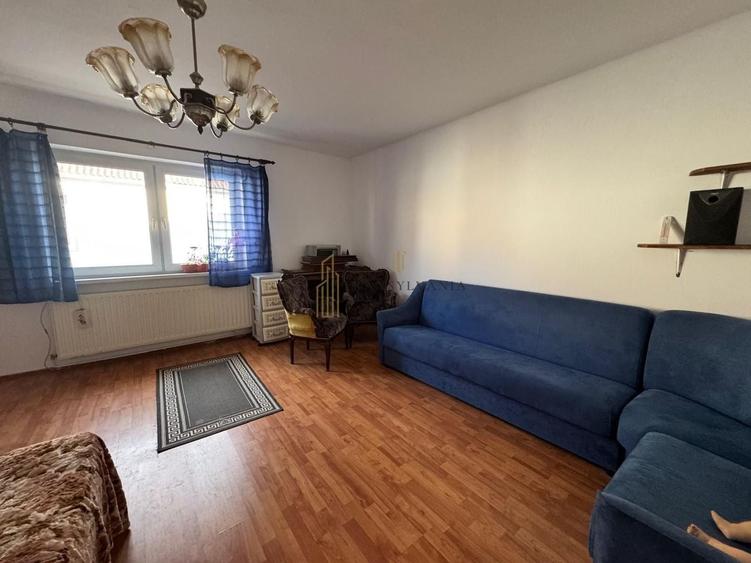 Casă individuală cu 4 camere cu Canalizare în Lazaret