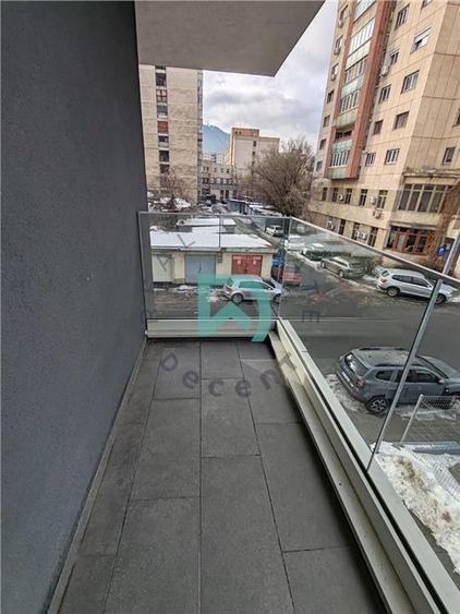 Birou, de 250 mp, în 13 Decembrie
