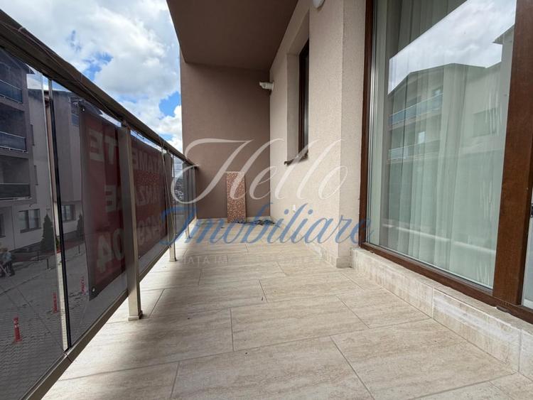 Apartament cu 3 camere decomandat în Florești