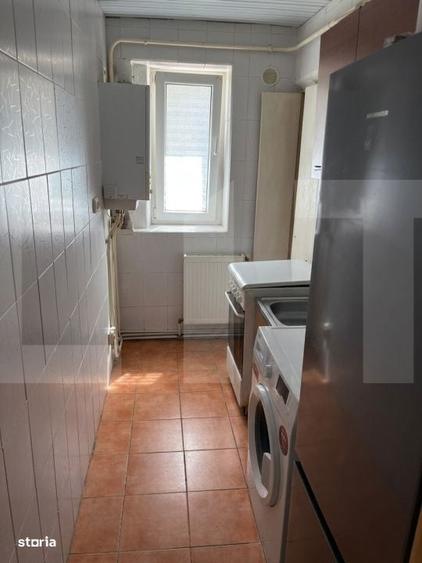 Apartament cu 3 camere semidecomandat în Central