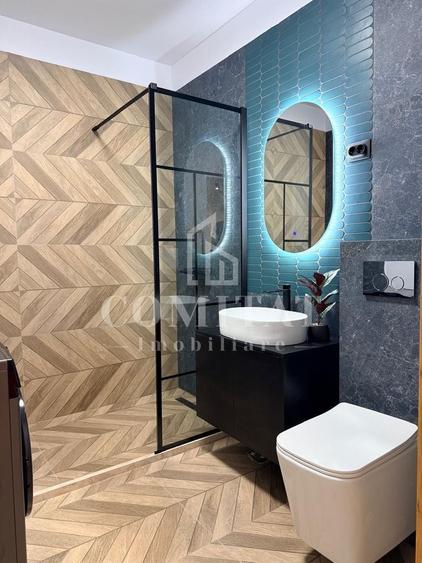 Apartament cu 2 camere semidecomandat, mobilat în Florești
