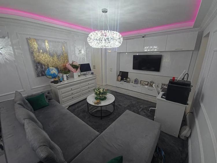 Apartament cu 4 camere semidecomandat în Tomis Nord