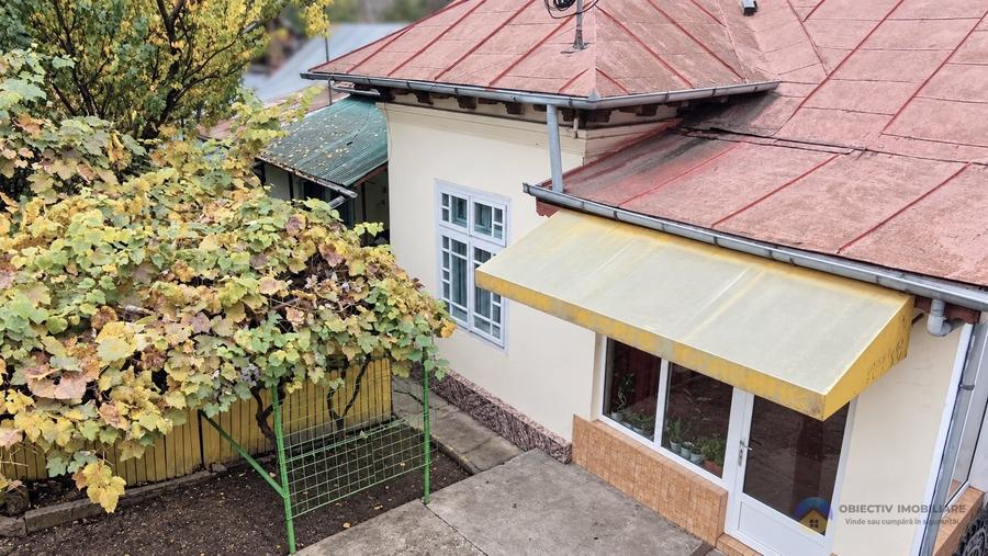 Casă individuală cu 4 camere cu Canalizare în Precista
