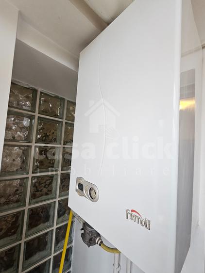 Apartament cu 2 camere decomandat în Micro 17