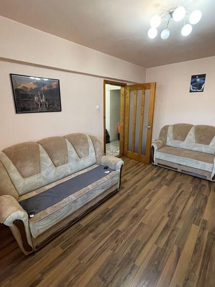 Apartament cu 2 camere decomandat în Petros