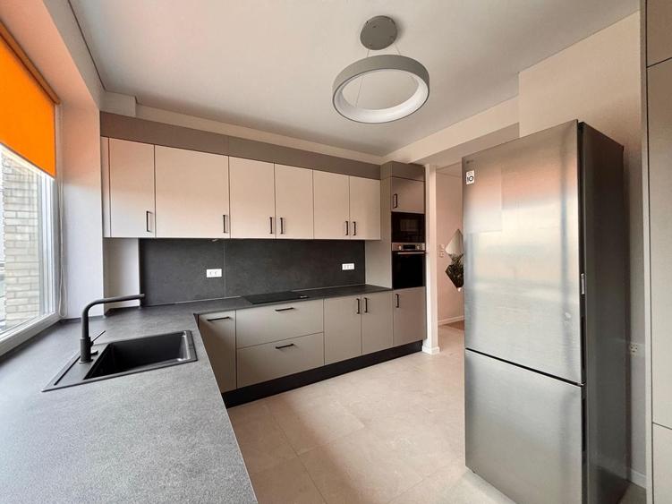 Apartament cu 3 camere decomandat, mobilat în Voluntari