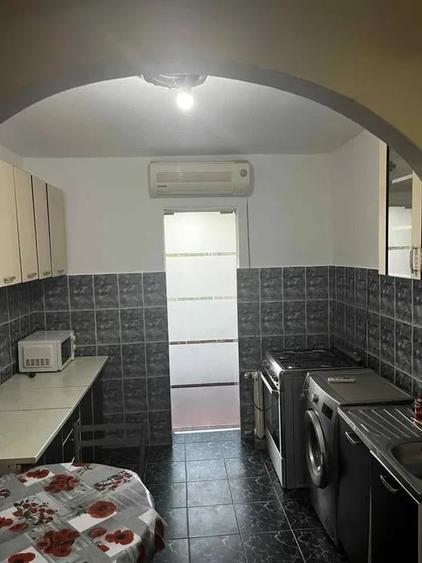Apartament 2 camere decomandat etaj 4 zona Soarelui - 5