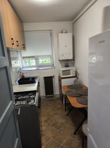 Inchiriez apartament cu 1 camera in 7 Noiembrie - langa Spital / UMF - 2