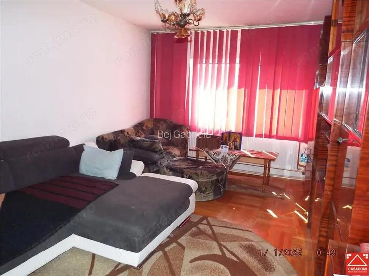 OCAZIE!!! Apartament 3 camere, decomandat, Alfa OCAZIE!!! Apartament 3 camere, decomandat, Alfa