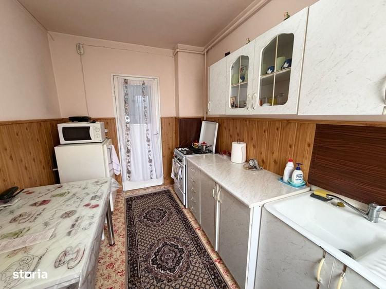 Apartament cu 2 camere semidecomandat în Vasile Aaron