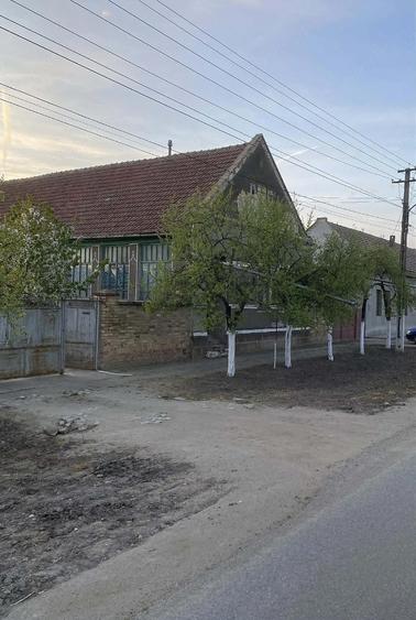 Casa de vanzare sat igris la ?oseaua principala - 2