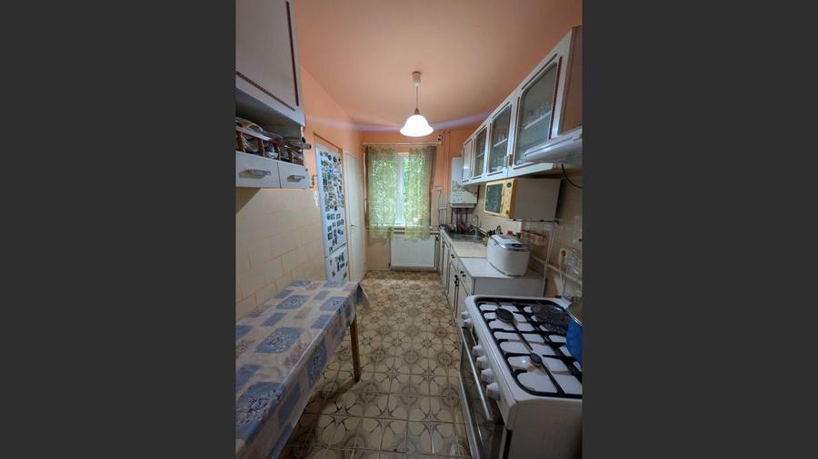 Apartament 4 camere - La Terenuri - 4