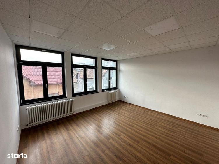 Birou semicentral, 27 mp, renovat, optional parcare privata - 2