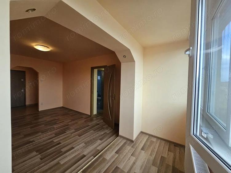 Apartament 2 camere, renovat, zona Liceul Traian - 1