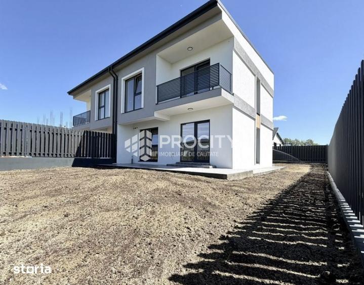 Casă cu 4 camere decomandat cu Teren 400 Mp în Bârnova