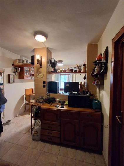 APARTAMENT CU 2 CAMERE DE VANZARE 0NESTI ZONA MAL - 9