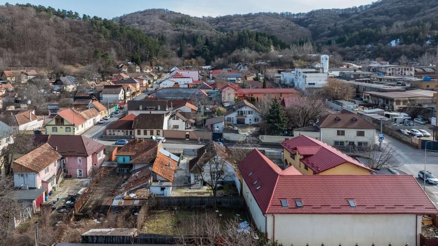Casă cu două corpuri+teren 230 mp De Vanzare, Strada Carierei, Brașov - 2