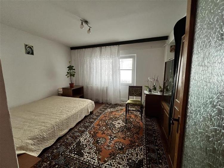 Apartament 3 camere decomandat Astra Carpatilor - 3