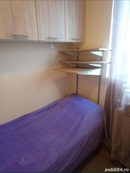 Vand 2 uscatorii suprapuse in Oradea Zona Rogerius pe strada Milcovului pret 30000 suprafa?a 12m - 2