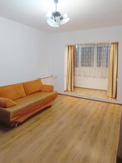 Proprietar, închiriez apartament 2 camere, Cercetătorilor,4 - 4