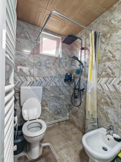 Casa / Vila oportunitate cu 5 camere priveliste frumoasa - 8