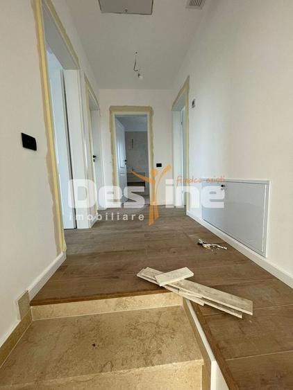 Casă individuală cu 4 camere cu Canalizare în Central