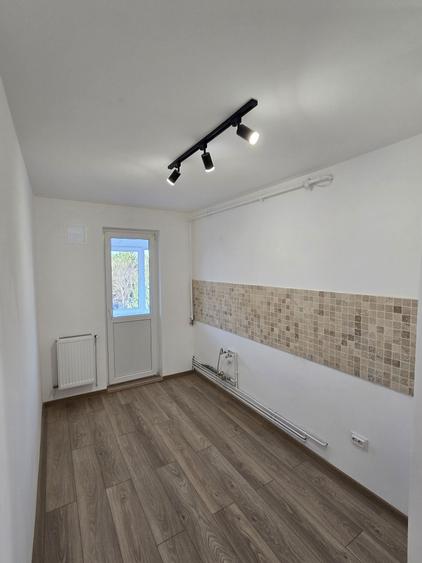 Apartament renovat complet, vedere deosebita - 4