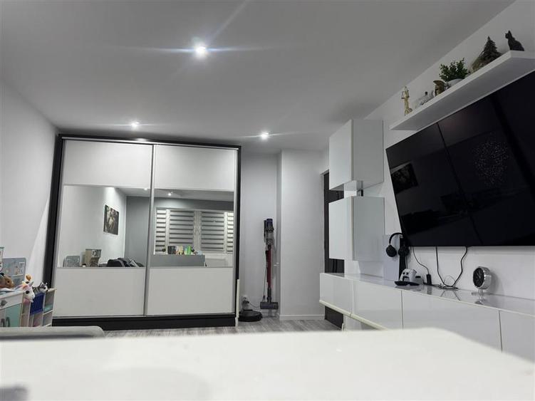 Cug - Selgros - 2 Camere Decomandat - Bloc 1985 - 4