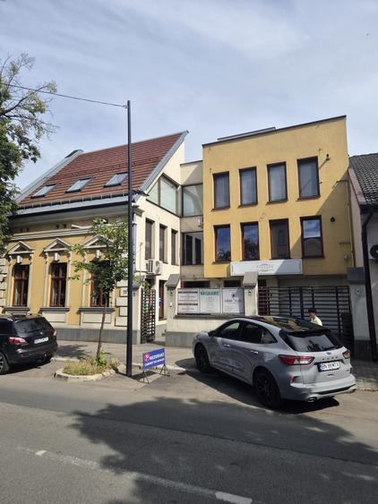 Spațiu comercial, de 38 mp, în Central