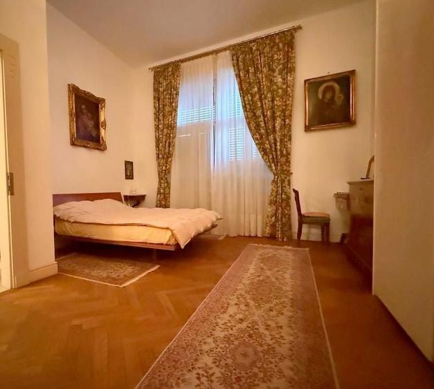 Reședință statement în Piața Victoriei - 8