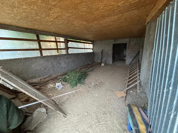 Vand casa spa?ioasa + teren 1100 mp in satul Goesti, Com. Lungani, jud. Ia?i - 4